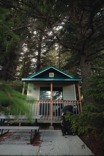 Cabin 2 Lynn View Lodge