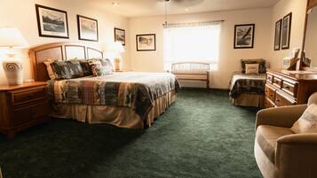 1 bedroom, free Internet, bed sheets