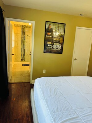 4 habitaciones, tabla de planchar con plancha y wifi gratis 