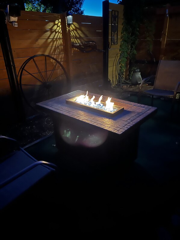 Terrace/patio - DELIGHTFUL PATIO APT W/PRIVATE ENTRY IN SOUTH KC (KCMO)