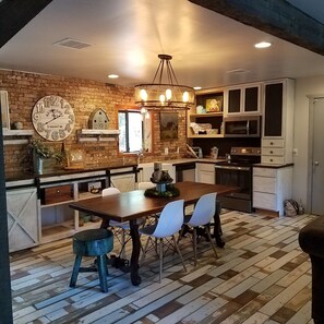 Fridge, microwave, oven, stovetop - Interior Designer Farm-Style Accommodations in the Pines (Prescott)