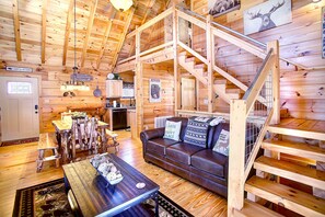 Smart TV, fireplace, table tennis