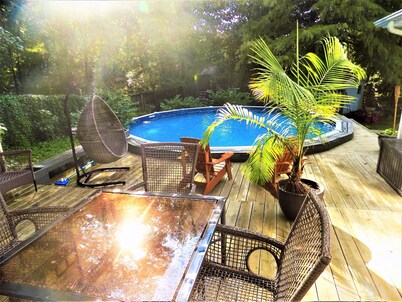 Large 3/4 bedroom Valley View House with Outdoor Space, Pool and Storm Shelter