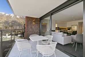 Balcony - Rihiri Apartment (Arthur's Point)