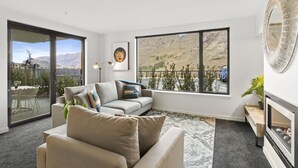 Apartment, 2 Bedrooms, Non Smoking, Ground Floor | Living area - Taha Apartment (Arthur's Point)