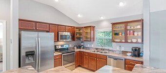 Everything!, FREE golf, 4-seat cart, RESIDENT passes, pets. Near Brownwood.