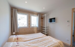 4 habitaciones, cuna de viaje, wifi gratis y ropa de cama 