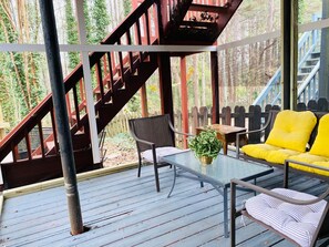 Deluxe-talo, 1 makuuhuone, keittiö, pohjakerroksessa | Terassi/patio