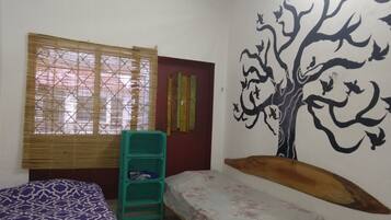 Free WiFi, bed sheets