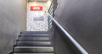 OYO 89381 Moonnight Hotel