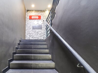 OYO 89381 Moonnight Hotel