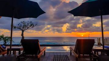 Sun deck