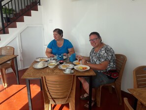 Free daily continental breakfast  - THE NATURE LIFE HOTEL & HOSTEL (Ella)