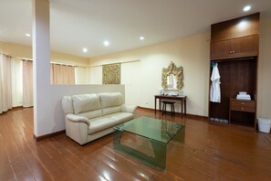 Téléviseur, table de ping-pong