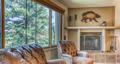 Updated 3 BR/2BA Snow Flower Ski In / Ski Out Condo - Park City Mountain Resort