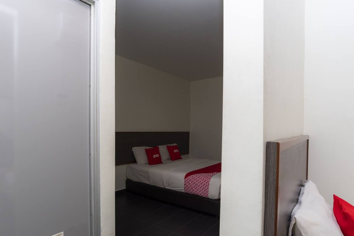 Superior Suite | Free WiFi, bed sheets