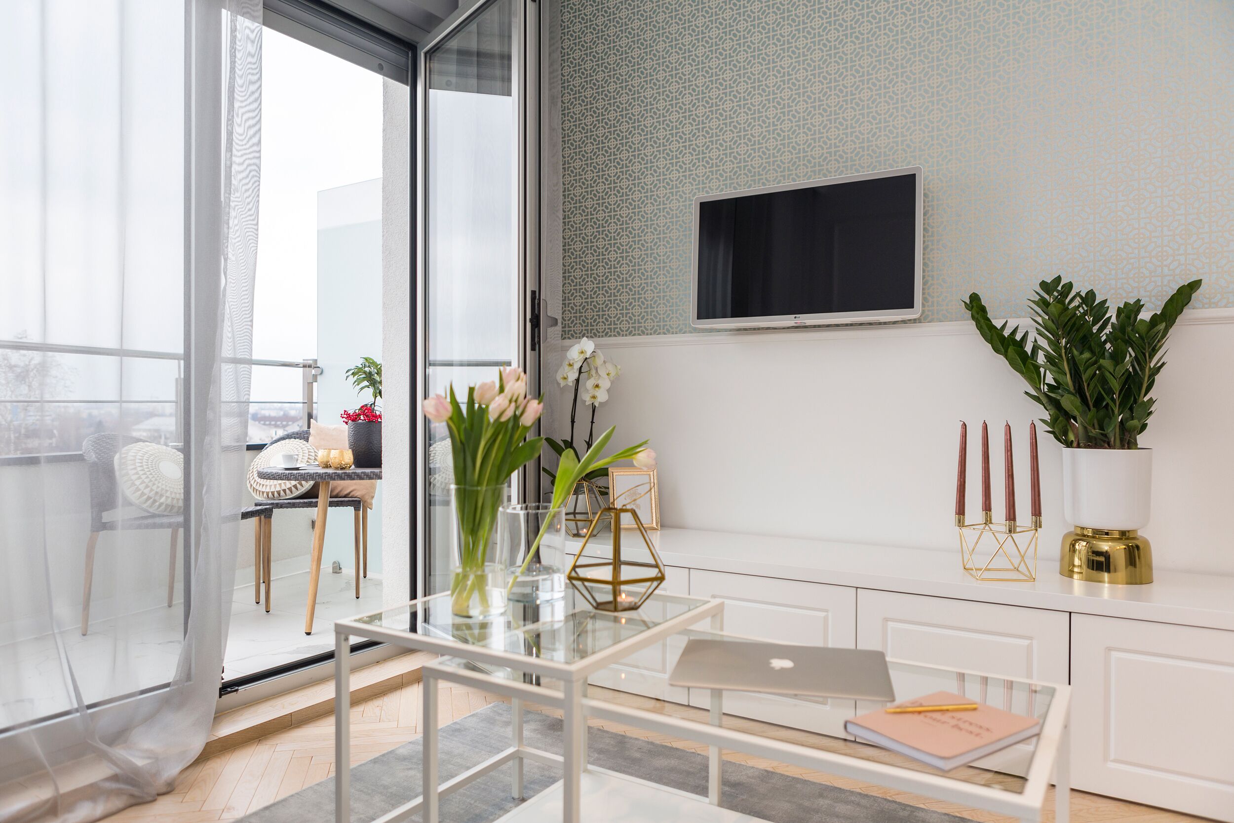 行政開放式套房 (3) | 起居區 | 平面電視