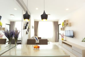 Apartment, 3 Bedrooms | Living room | 32-inch Smart TV with digital channels, TV, pay movies - Ami Splendid Rooftop Garden (Ho Chi Minh City)