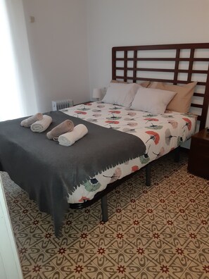 Apartamento (2 Bedrooms) | 2 quartos, ferros/tábuas de passar roupa, berços grátis