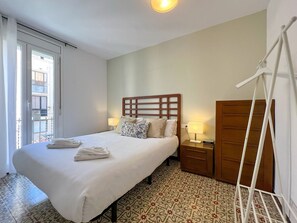 2 bedrooms, hypo-allergenic bedding, iron/ironing board, free WiFi - Stay U-nique Apartments Begur (Barcelona)