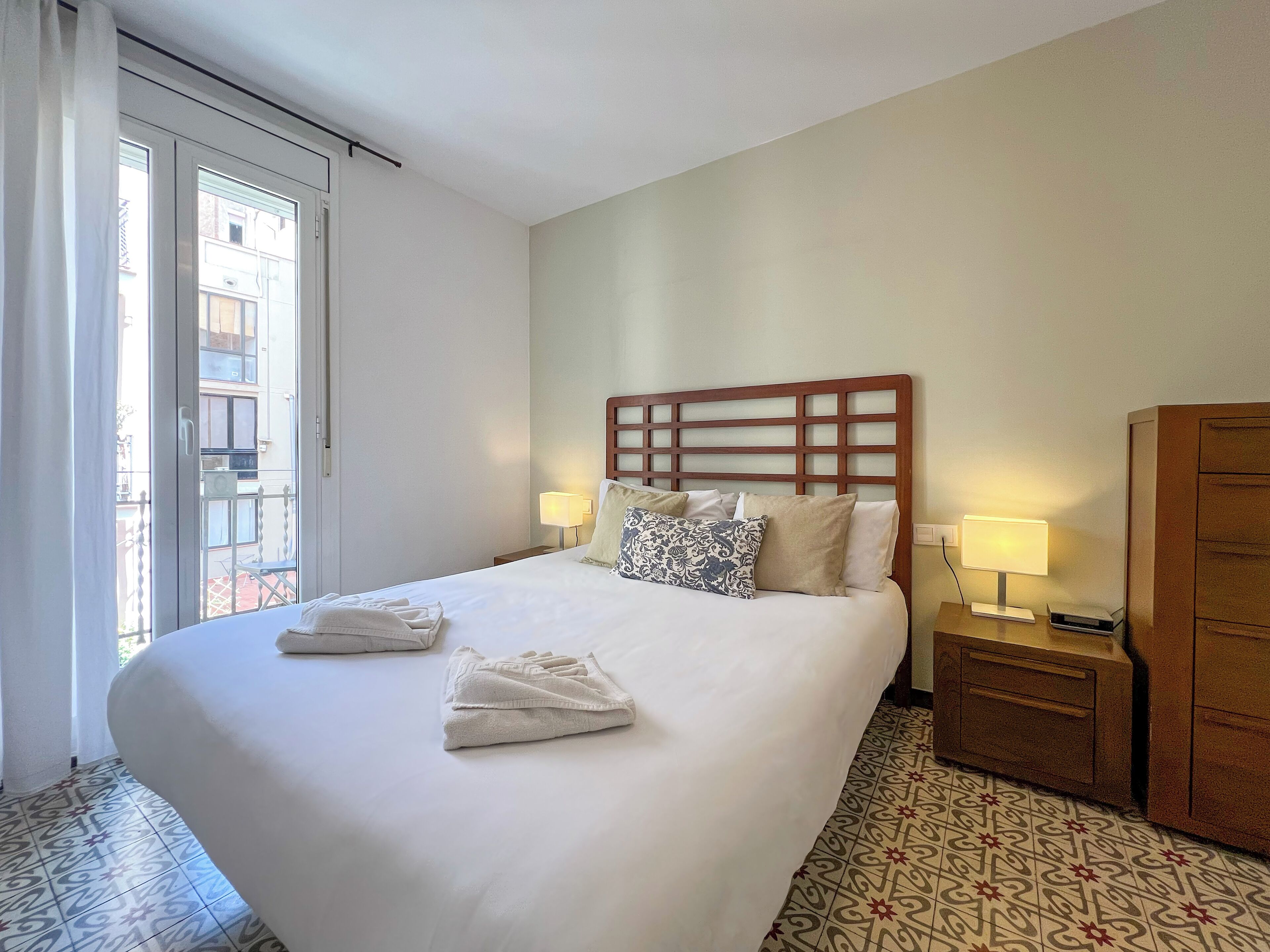 Lägenhet - flera sängar (2 Bedrooms) | 2 sovrum, allergitestade sängkläder och strykjärn/strykbräda