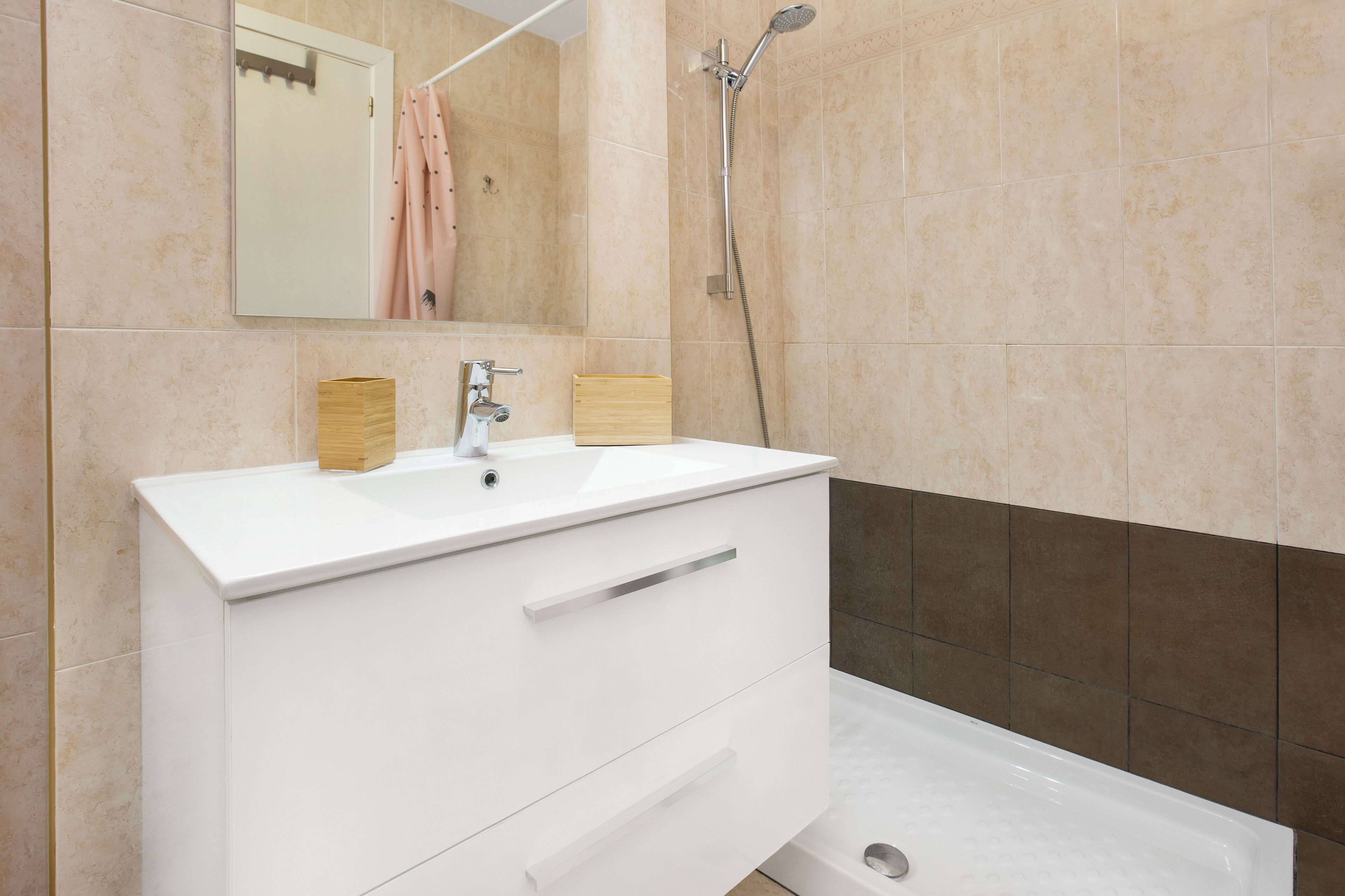 Departamento (4 Bedrooms) | Baño | Regadera, secadora de cabello, bidet, toallas 