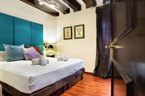 Apartment (1 Bedroom) | 1 Schlafzimmer, laptopgeeigneter Arbeitsplatz, Bügeleisen/Bügelbrett