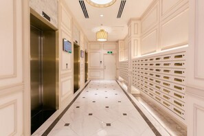 Hallway - Ami Splendid Luxury Royal (Ho Chi Minh City)