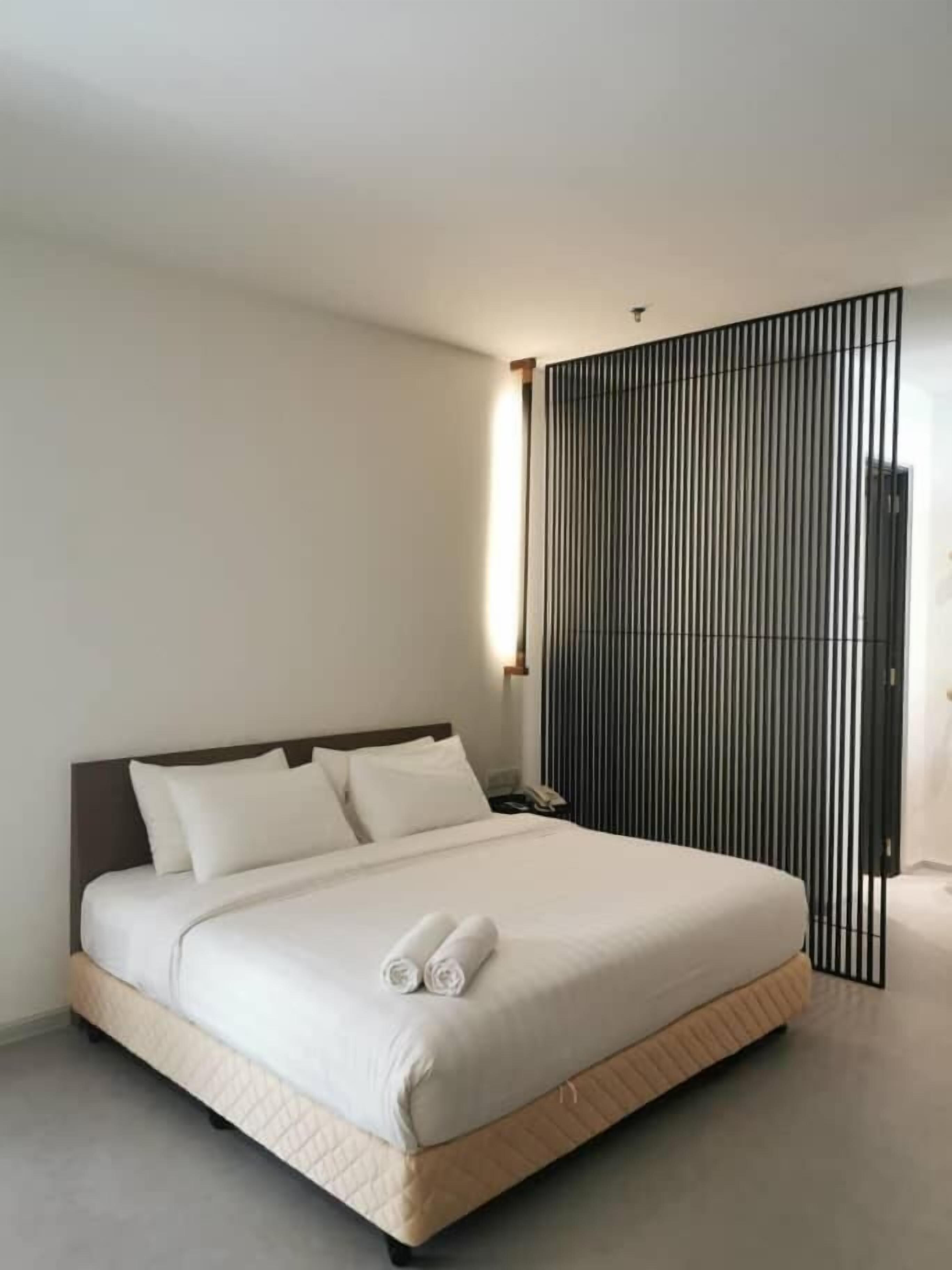 Desk, blackout curtains, iron/ironing board, free WiFi