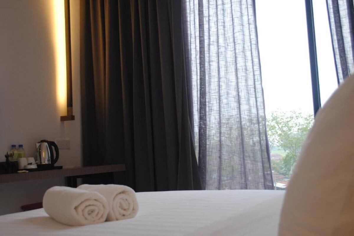 Desk, blackout drapes, iron/ironing board, free WiFi
