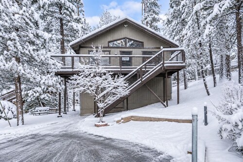Mellow Moonridge - Cozy 2 bedroom, Smart TV, Barbecue, Deck
