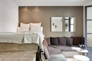 1 bedroom, in-room safe, iron/ironing board, free WiFi