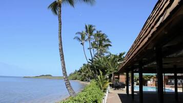 حمّام سباحة خارجي