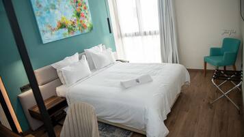 Phòng đôi hoặc 2 giường đơn | 1 phòng ngủ, bộ đồ giường cao cấp, nệm có lớp đệm bông, minibar