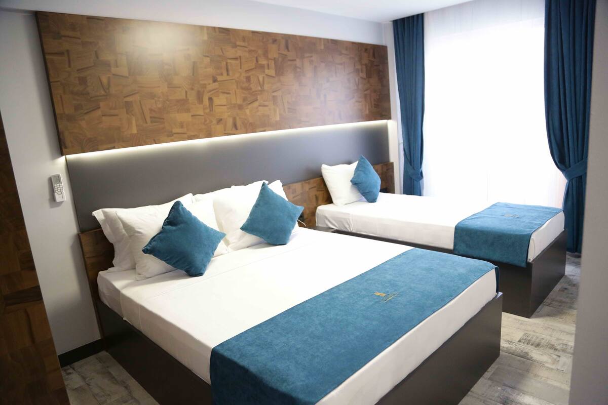 Family Studio Suite | Soundproofing, iron/ironing board (on request), WiFi (free)