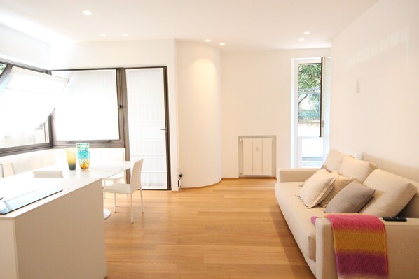Luxury Apartment, 1 Bedroom, Ground Floor | Living area