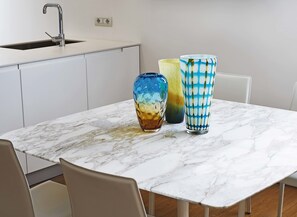 Luxury Apartment, 1 Bedroom, Ground Floor | In-room dining - Lario Apartment (Como)