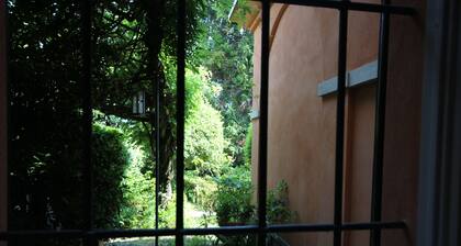 Botanic Garden Villa