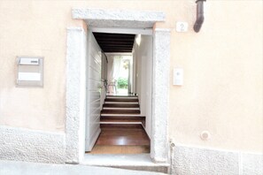 Interior entrance - Villa Magnolia (Como)