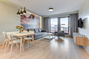 Apartamento, 1 quarto (63/51) | Sala de estar | TV de tela plana