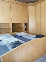 公寓, 3 间卧室 | 2 多间卧室、办公桌、隔音、熨斗/熨衣板