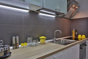 Apartment, 2 Bedrooms | Private kitchen | Fridge, microwave, oven, stovetop - Alonso Apartment (Belgrade)