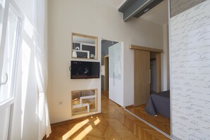 Apartment, 1 Bedroom | Living area