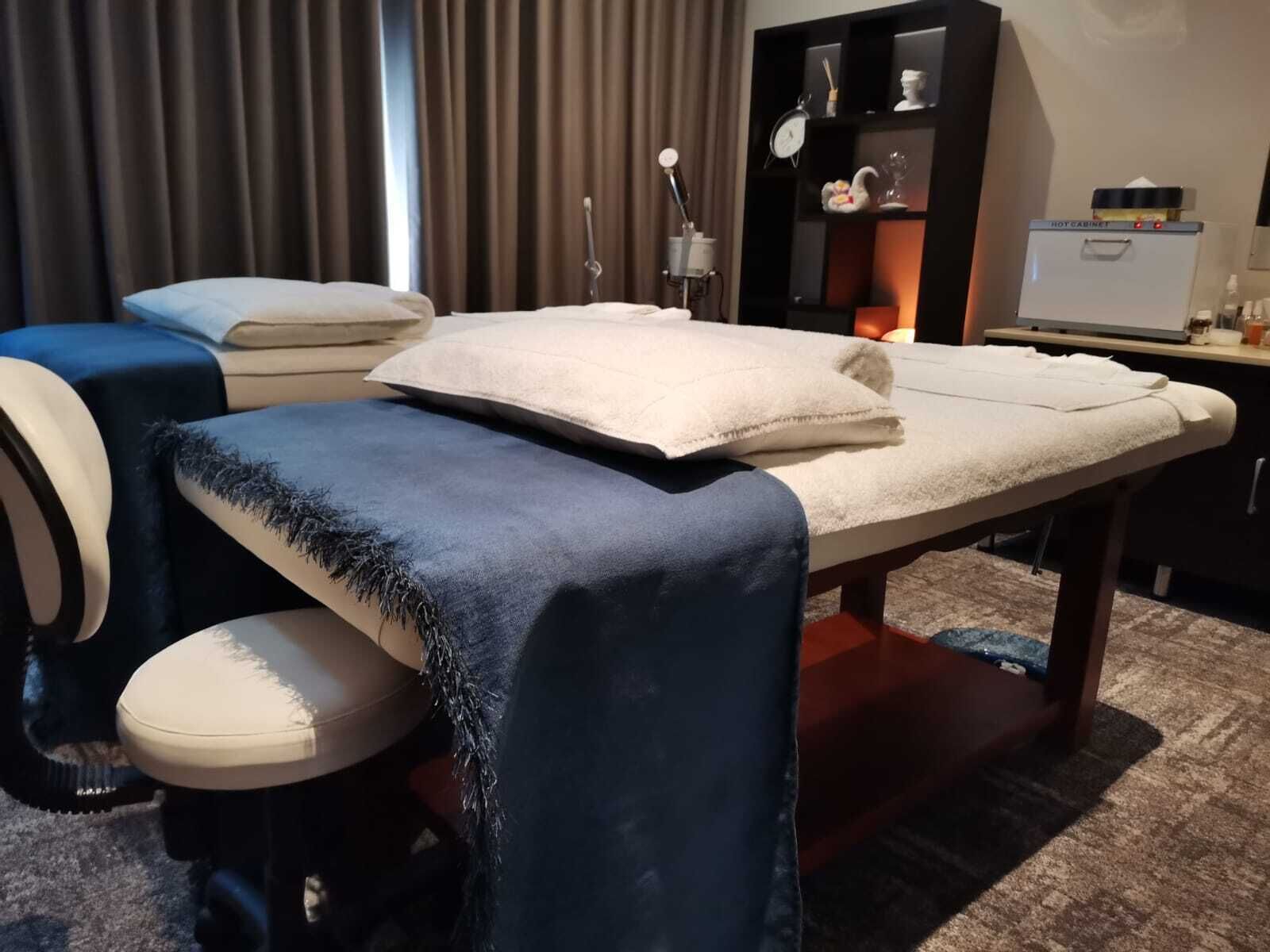 couples treatment room(s), body treatments, body wraps, body scrubs