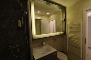Design-Apartment, 2 Schlafzimmer | Badezimmer