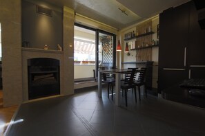 Luxury Apartment, 2 Bedrooms | Interior