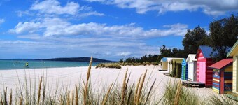 McCrae beach Villa on Wattle Place, a 5 mins walk to the beach