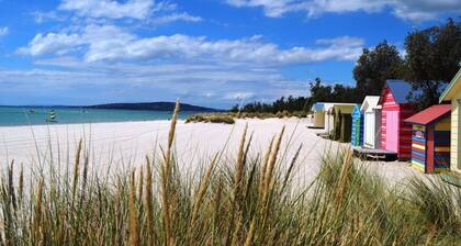McCrae Beach Villa am Wattle Place