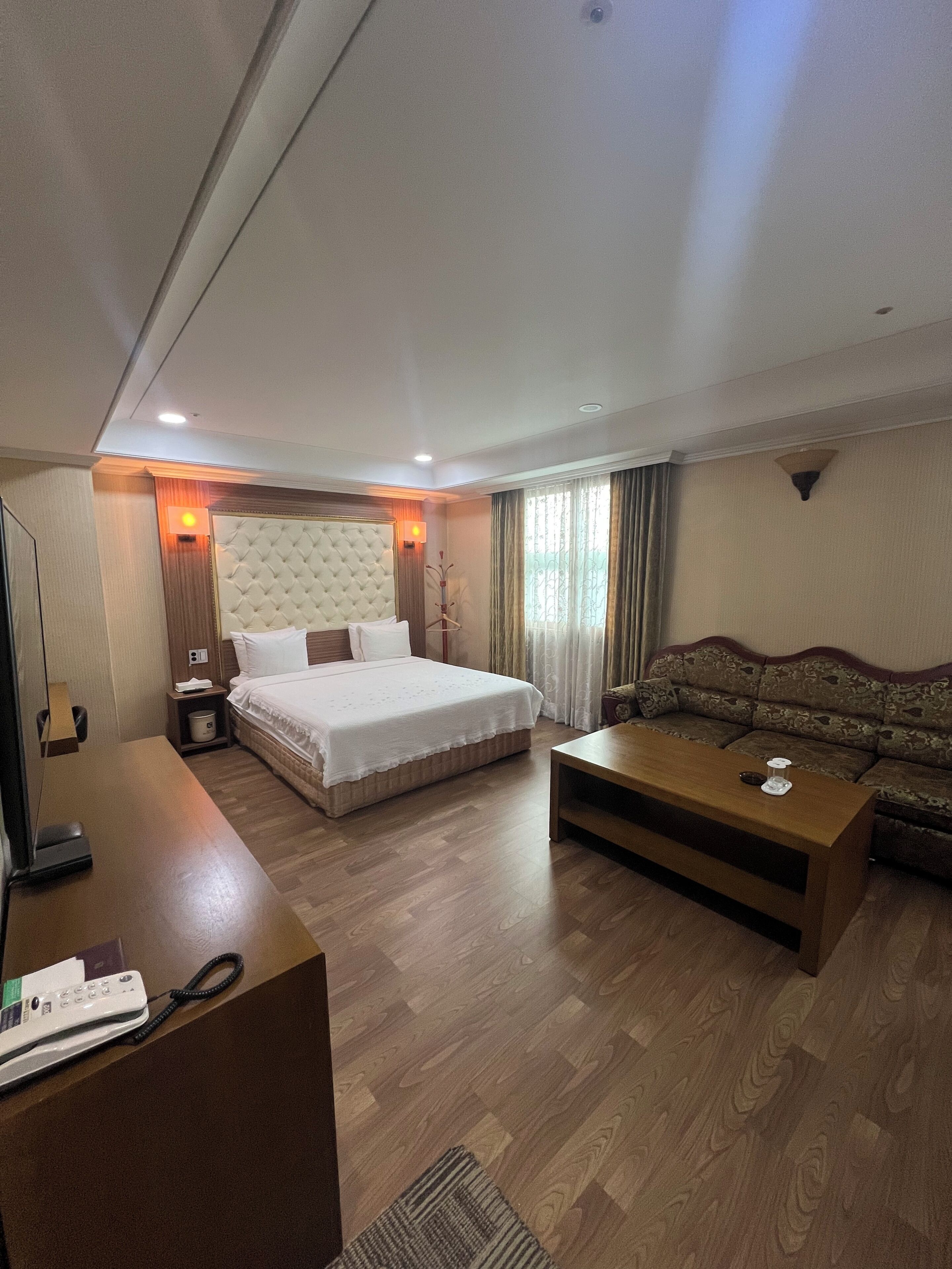 Premium Room | Desk, laptop workspace, soundproofing, free WiFi