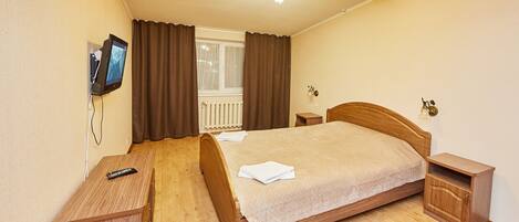 1 bedroom, minibar, desk, iron/ironing board